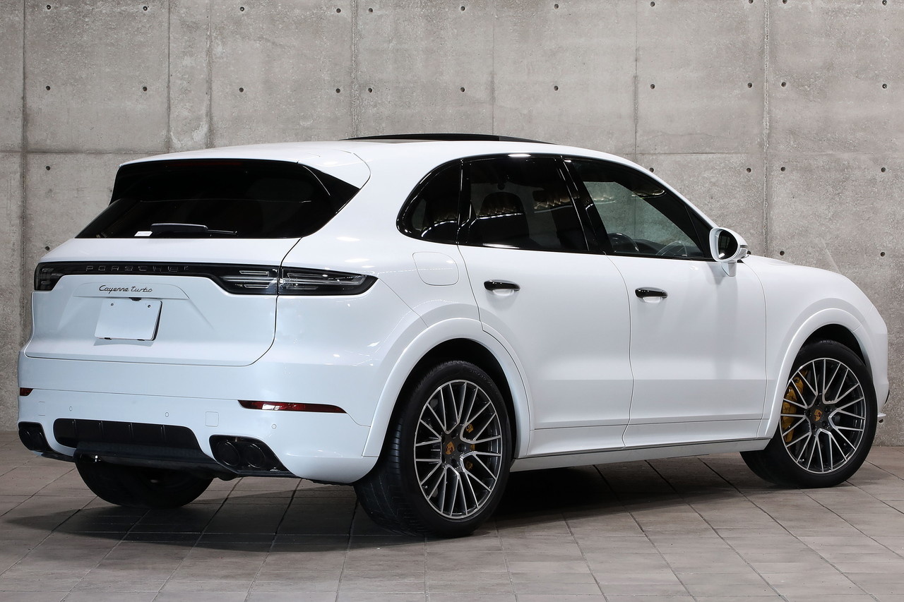 2019 Porsche CAYENNE null