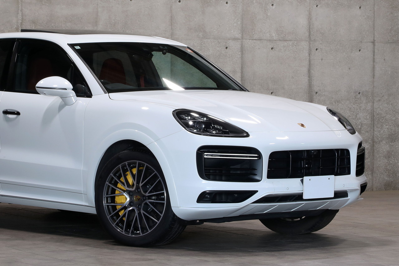 2019 Porsche CAYENNE null