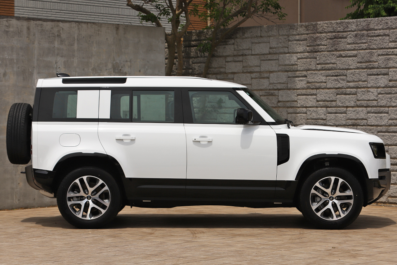 2025 Land Rover DEFENDER 
