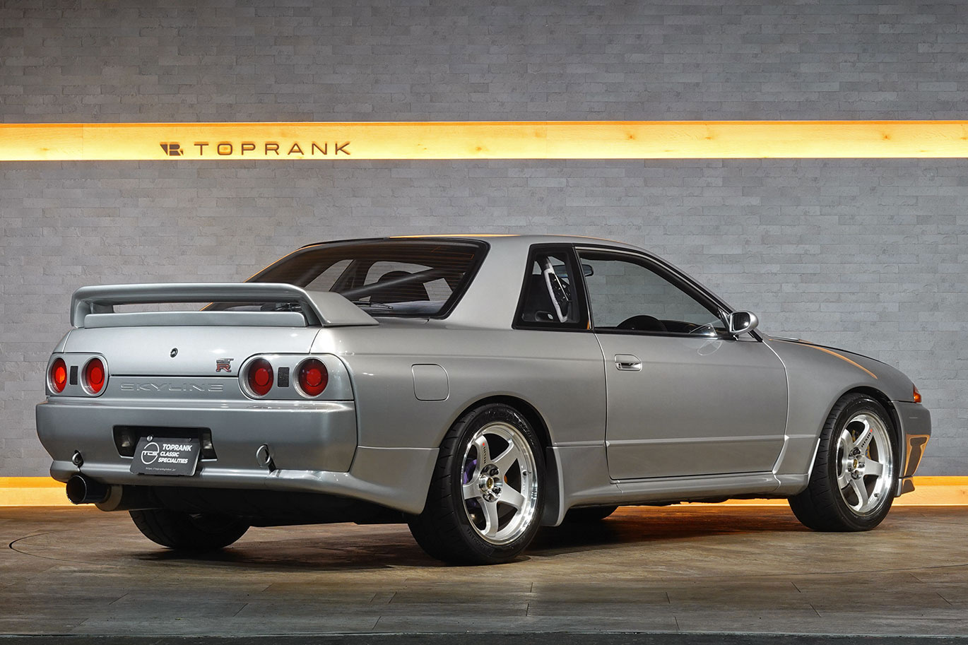 1991 Nissan Skyline JDM car for sale — photo 4 of 25