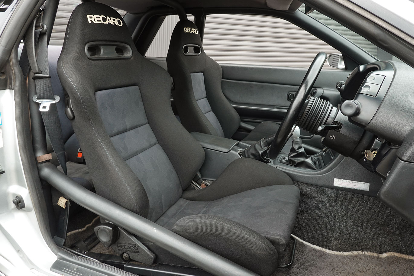 1991 Nissan Skyline JDM car for sale — photo 8 of 25