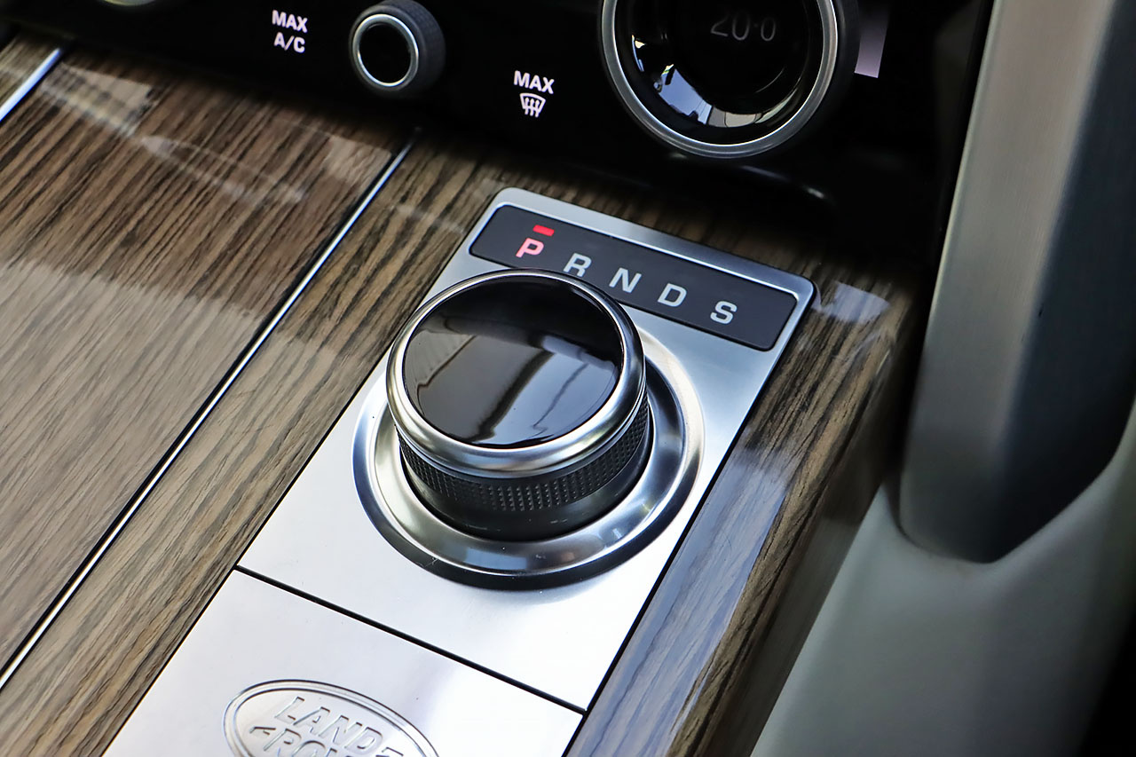 2019 Land Rover RANGE ROVER 