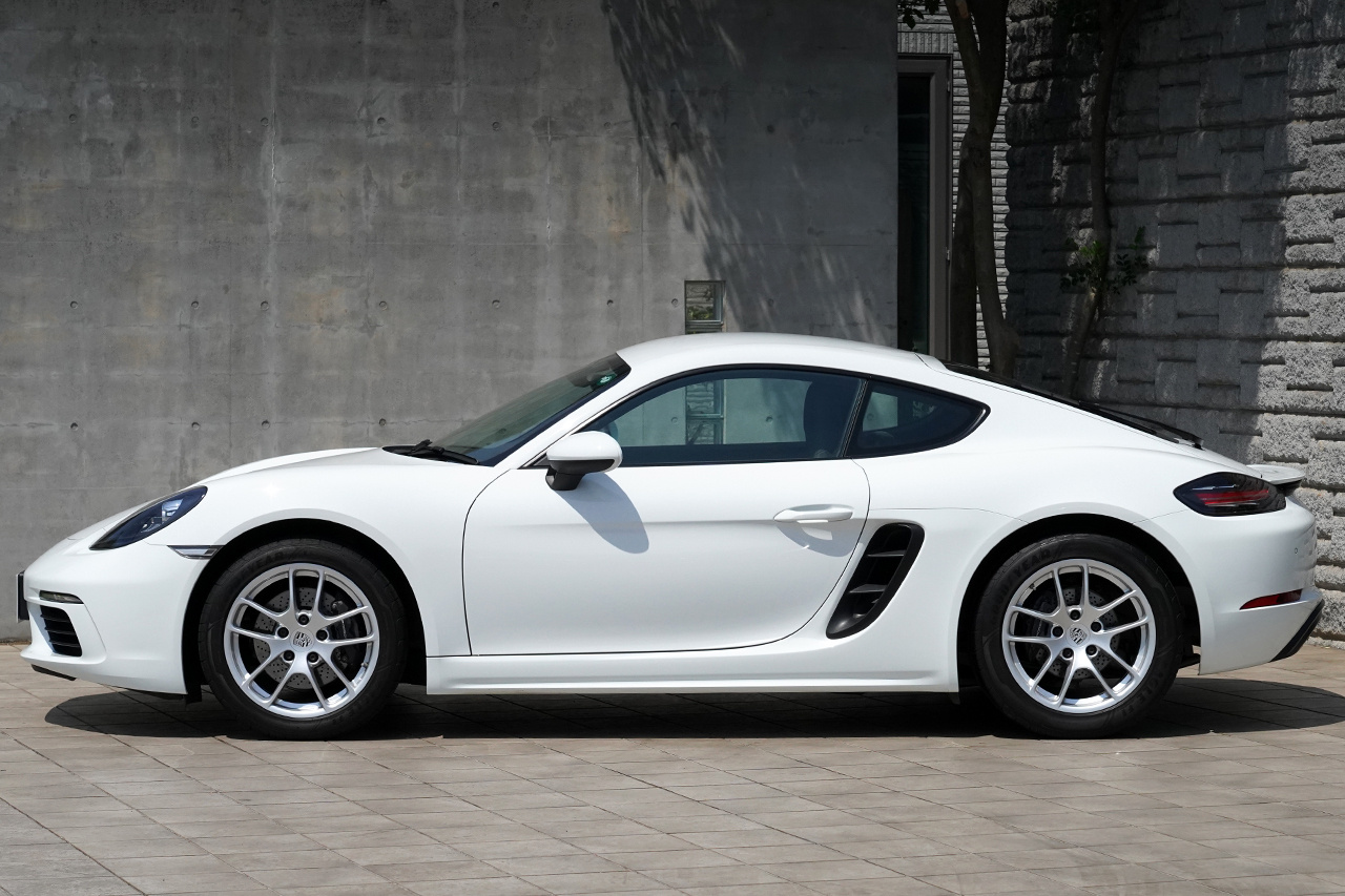 2019 Porsche 718 CAYMAN 