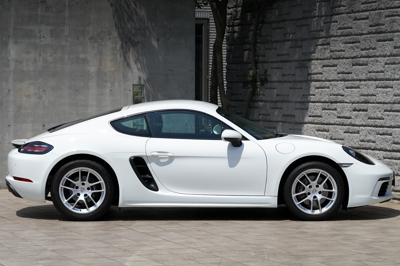 2019 Porsche 718 CAYMAN 
