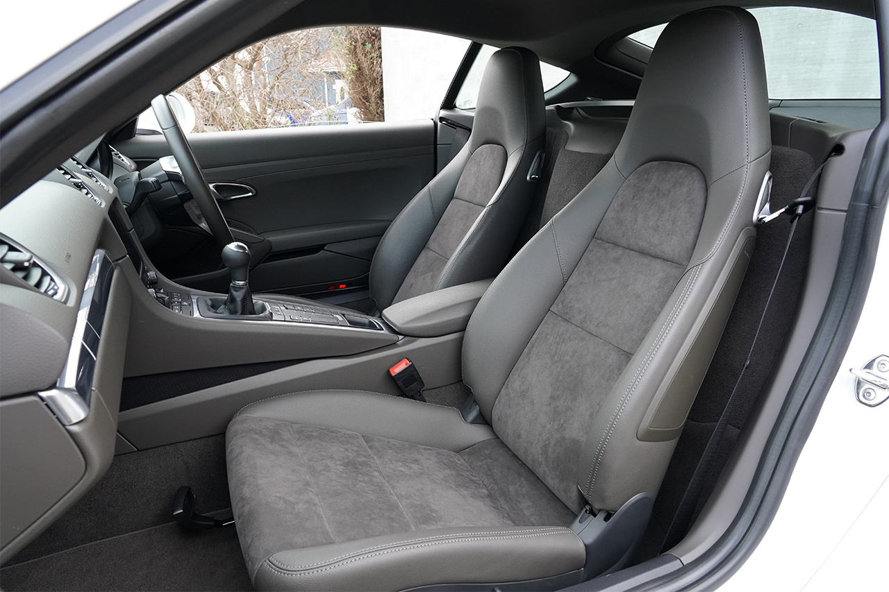 2019 Porsche 718 CAYMAN 