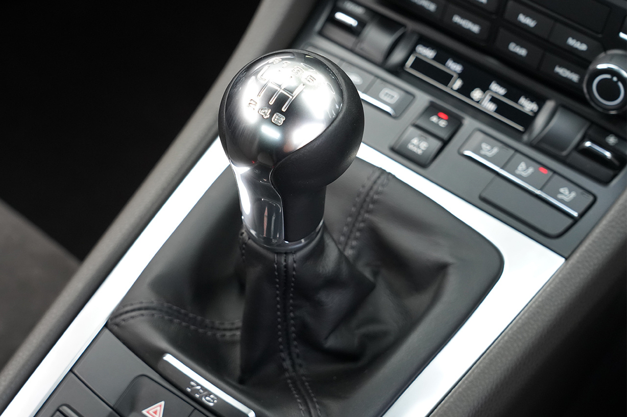 2019 Porsche 718 CAYMAN 