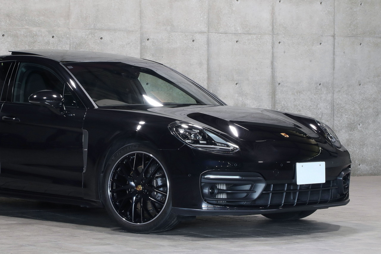 2022 Porsche PANAMERA null