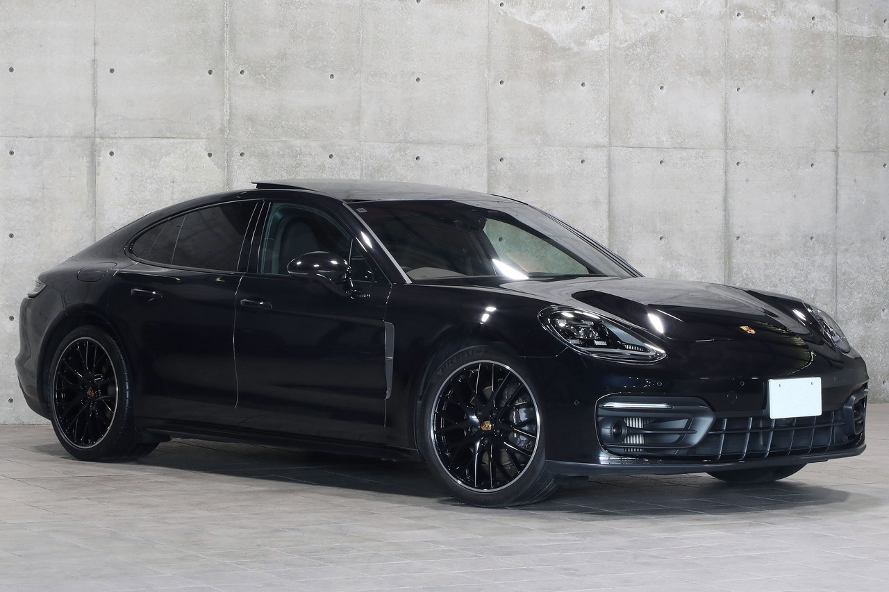 2022 Porsche PANAMERA null