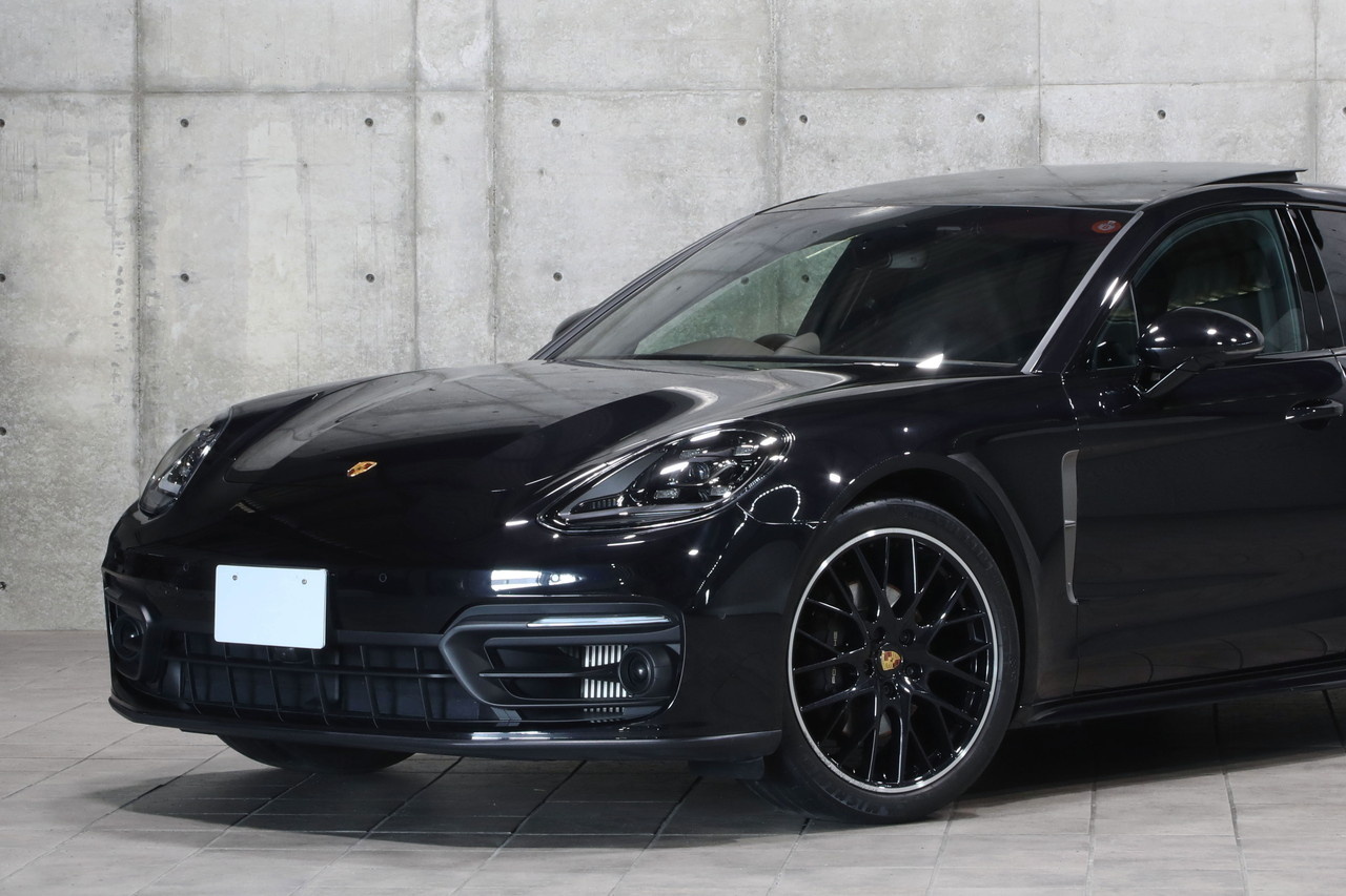 2022 Porsche PANAMERA null