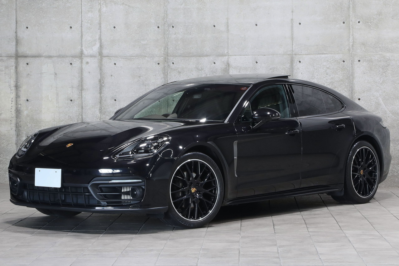 2022 Porsche PANAMERA null