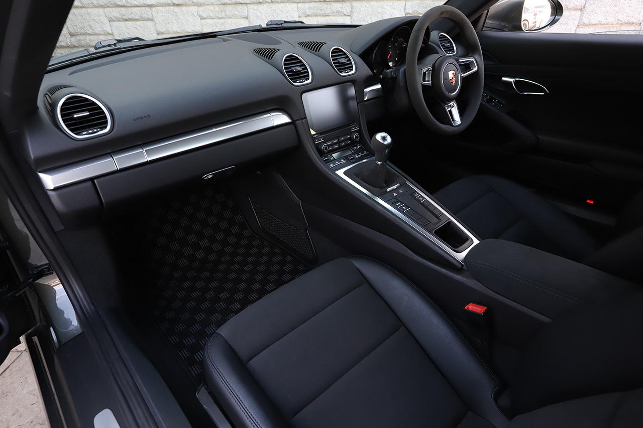 2022 Porsche 718 CAYMAN 