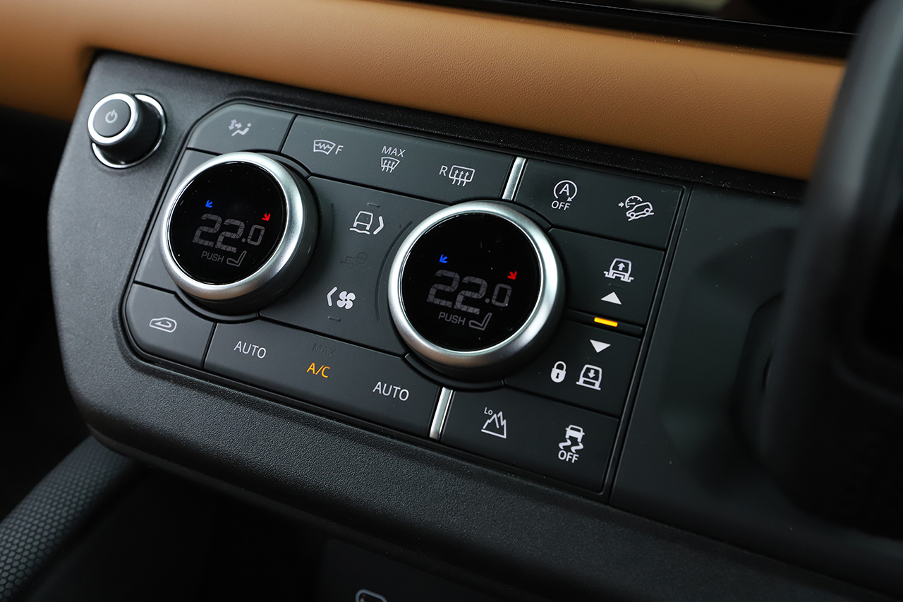 2024 Land Rover DEFENDER null