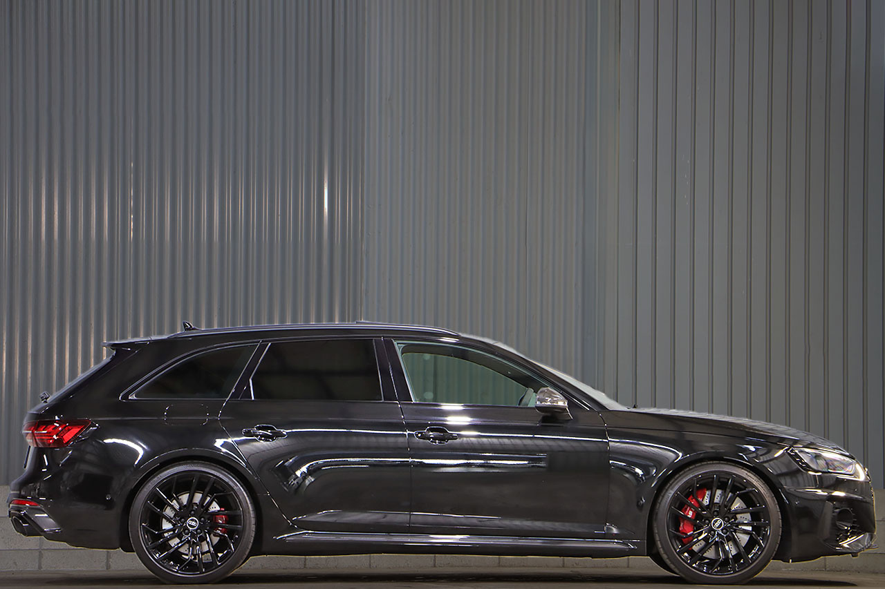 2021 Audi RS4 AVANT 