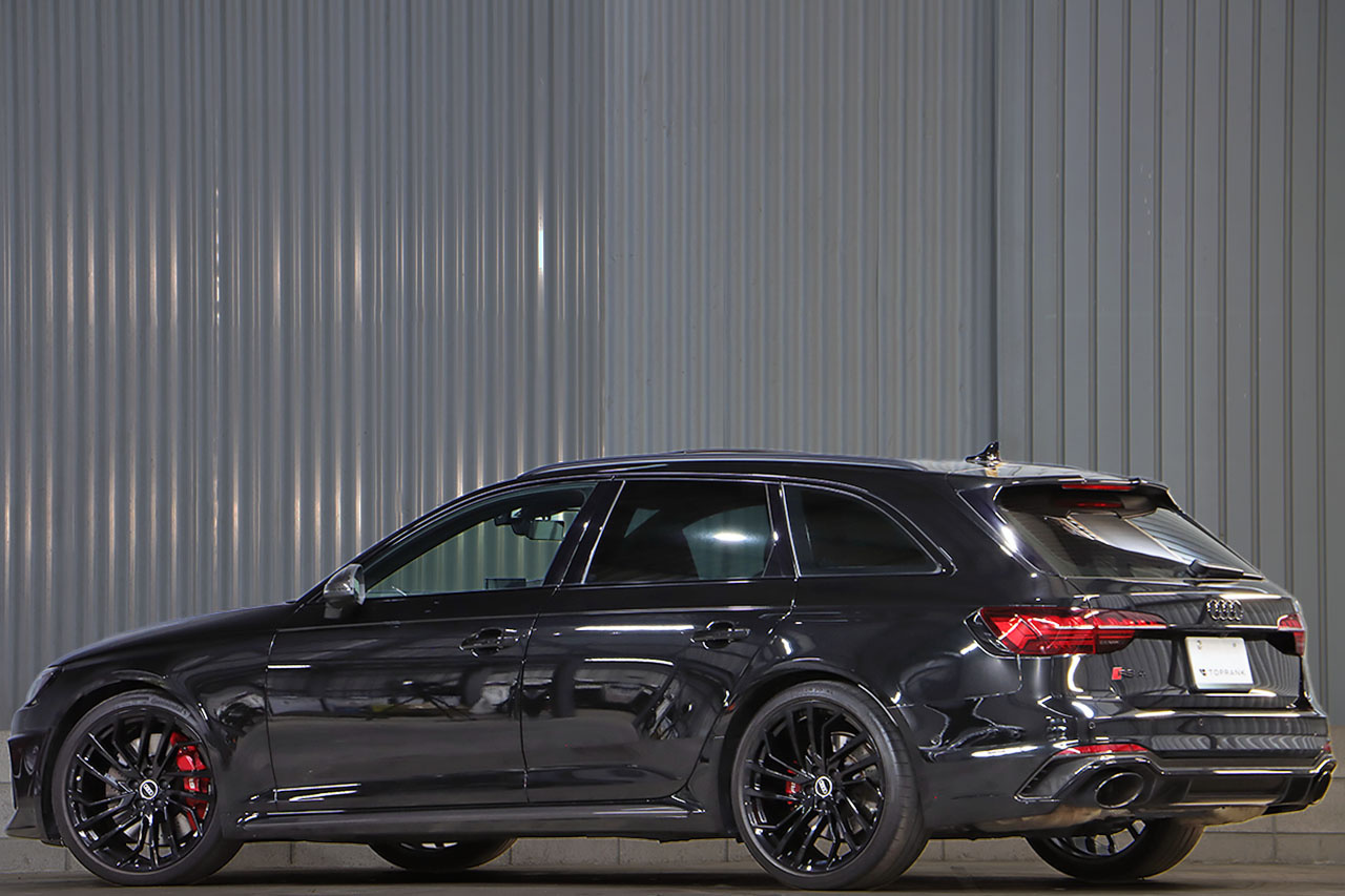 2021 Audi RS4 AVANT 