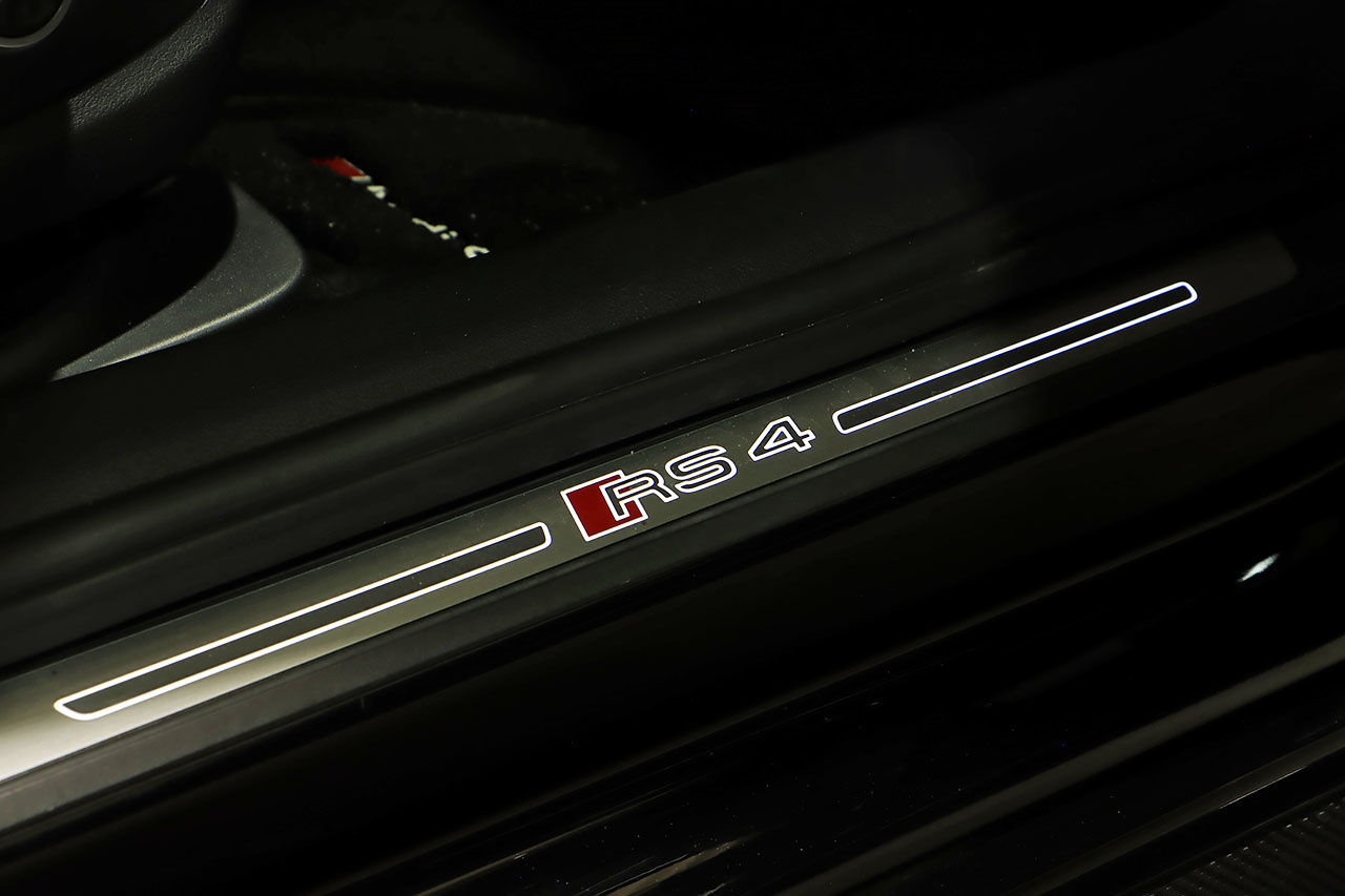 2021 Audi RS4 AVANT 