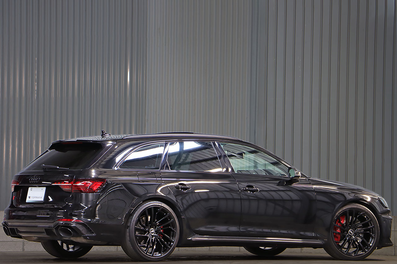 2021 Audi RS4 AVANT 