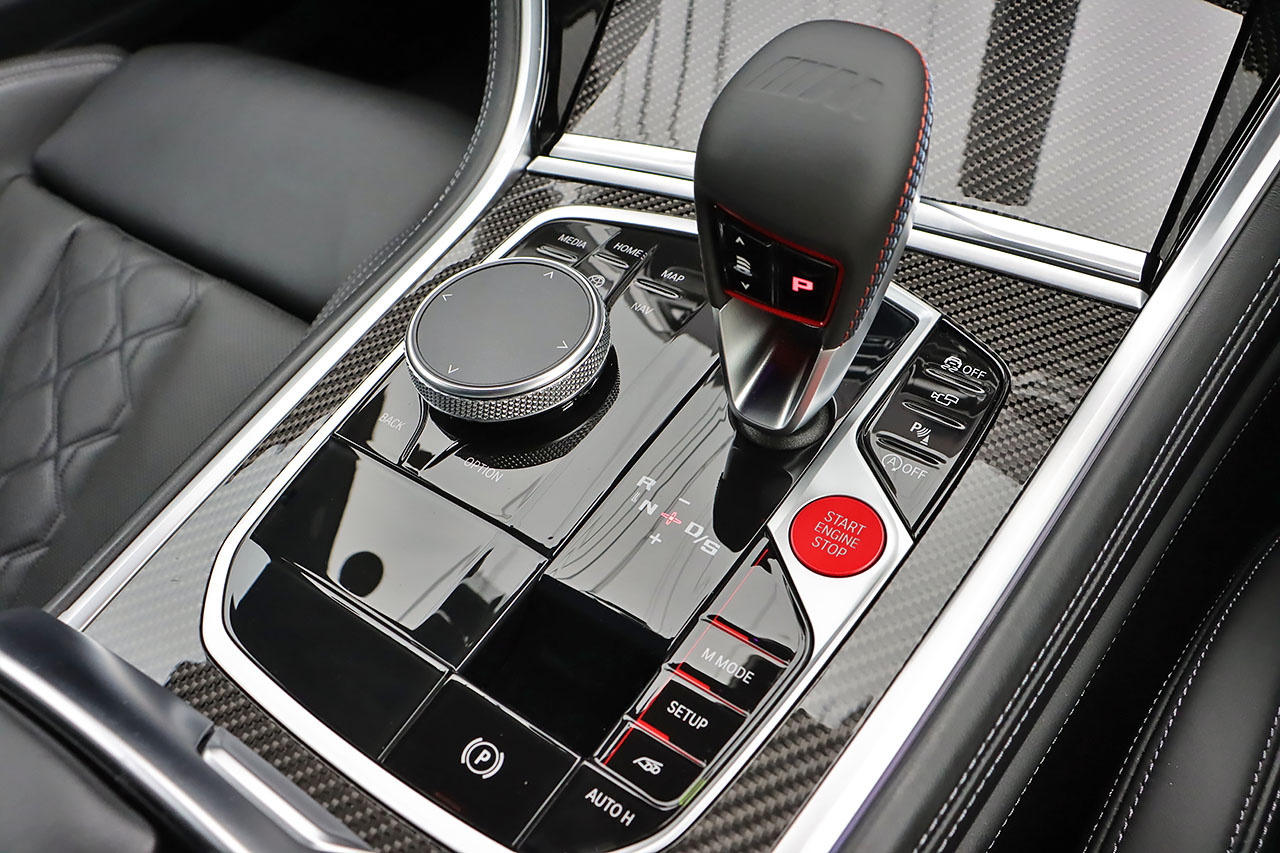 2021 BMW M8 null