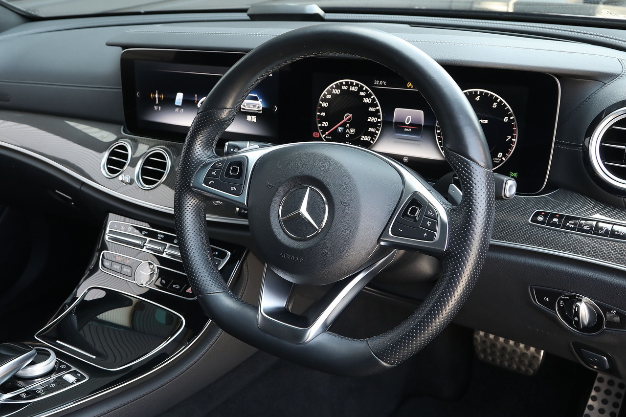 2017 Mercedes-AMG E CLASS null