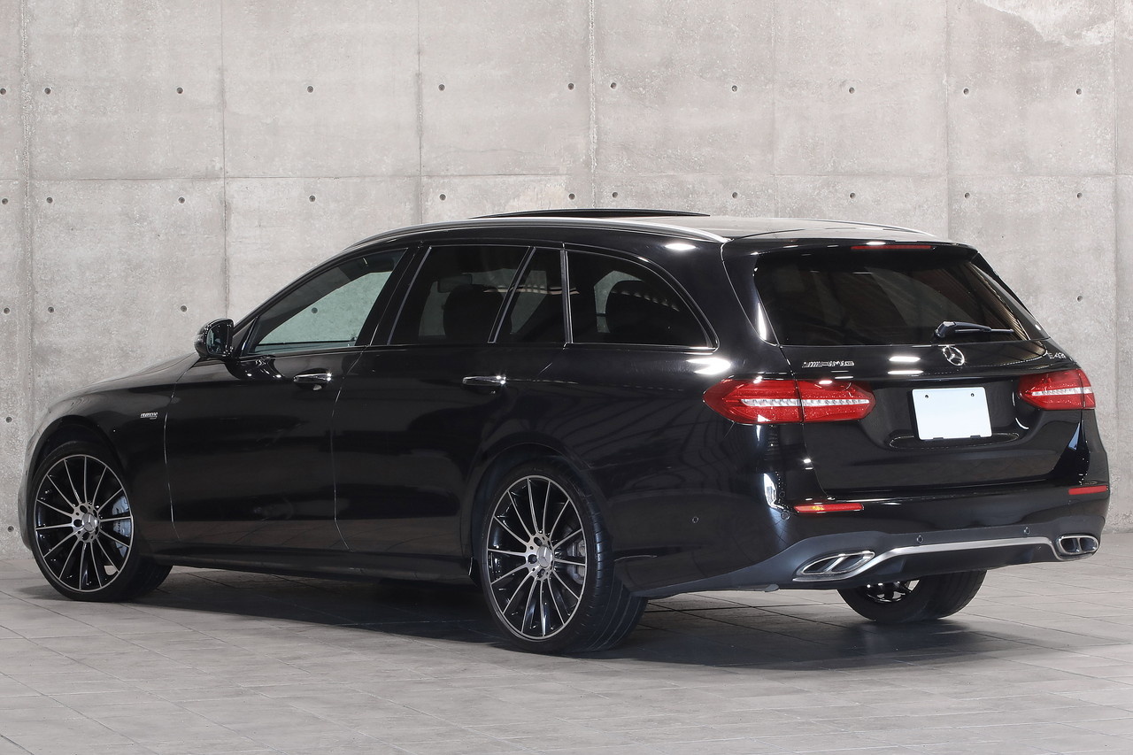 2017 Mercedes-AMG E CLASS null