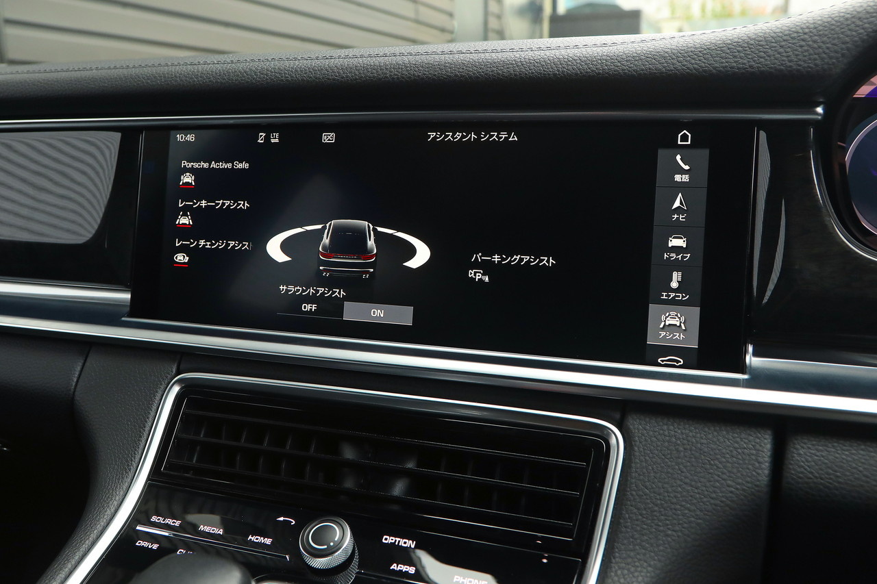 2017 Porsche PANAMERA null