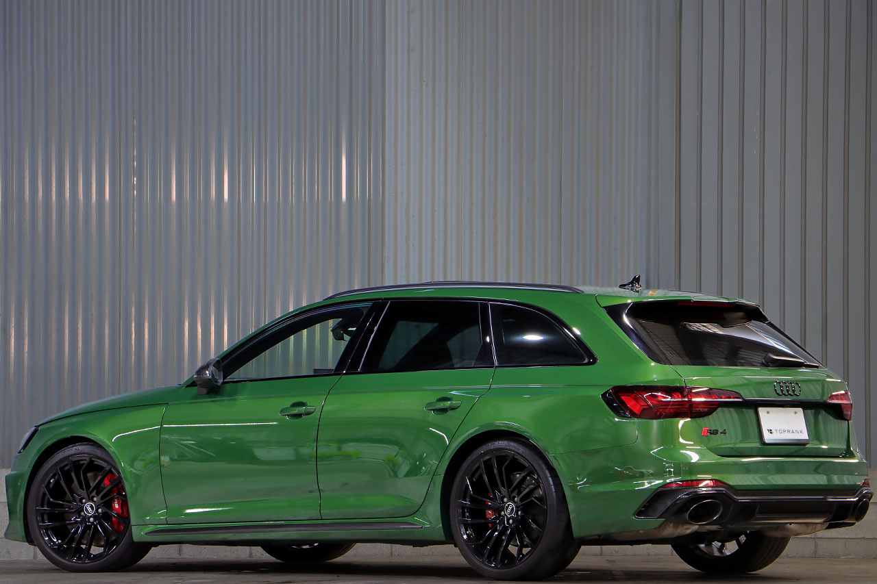 2021 Audi RS4 AVANT 