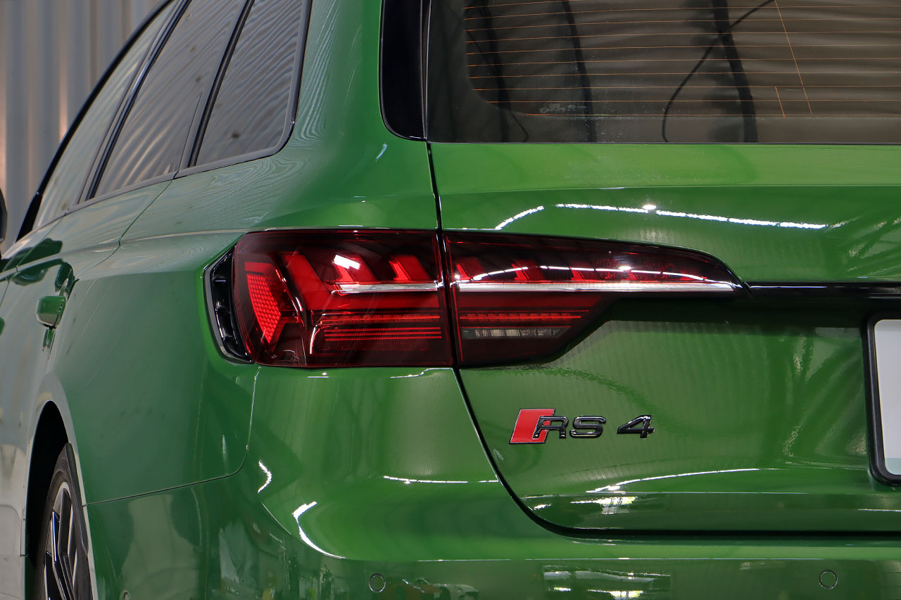 2021 Audi RS4 AVANT 
