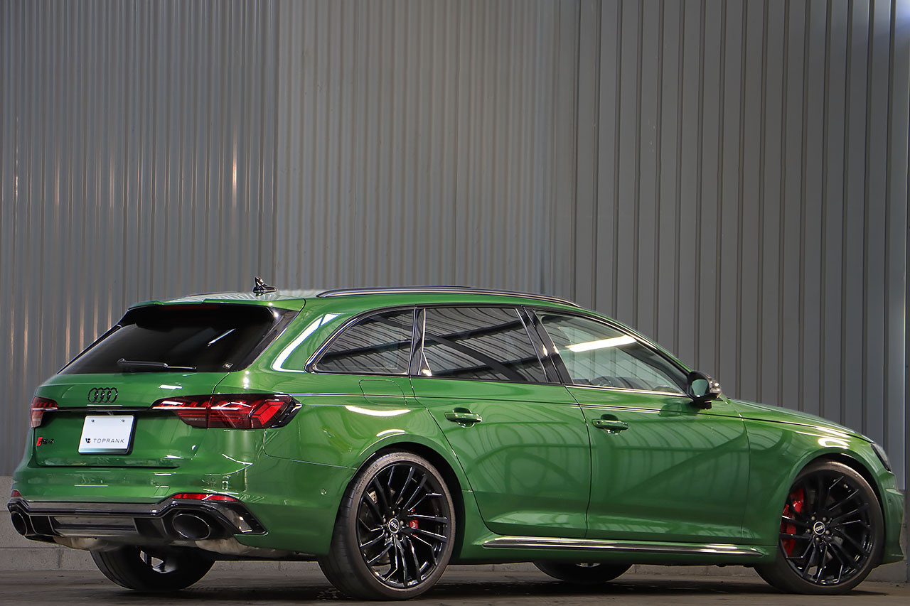 2021 Audi RS4 AVANT 