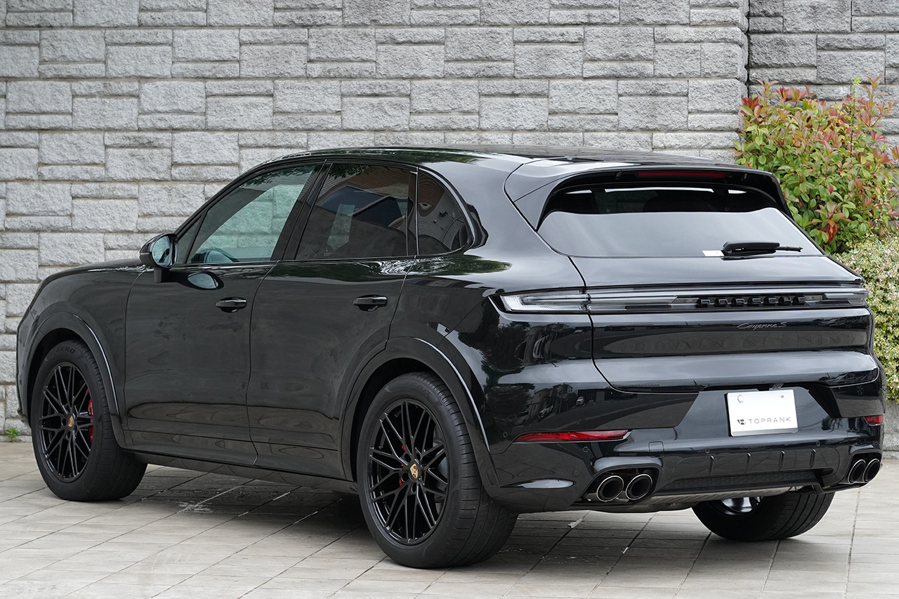 2024 Porsche CAYENNE 