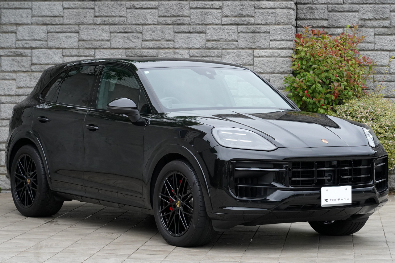 2024 Porsche CAYENNE 