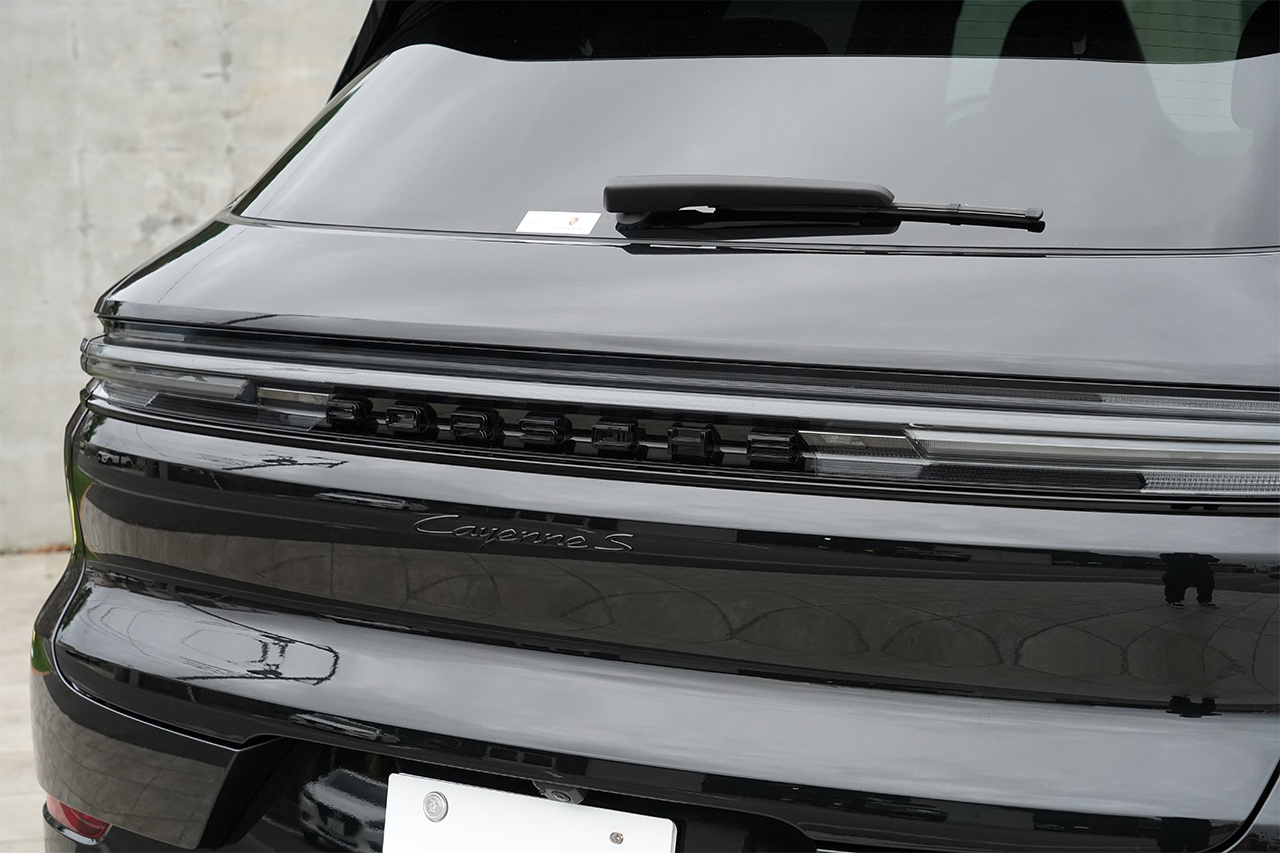 2024 Porsche CAYENNE 