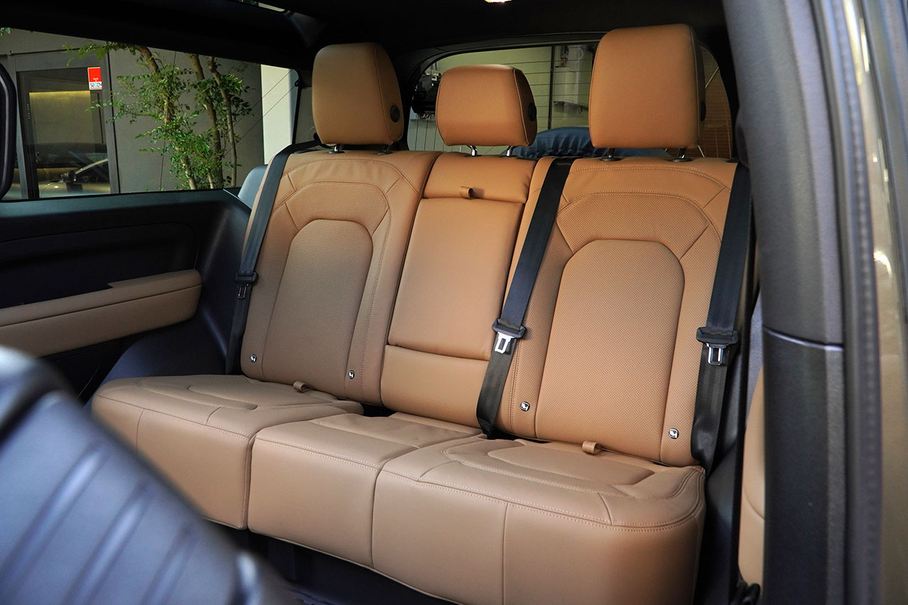 2025 Land Rover DEFENDER null