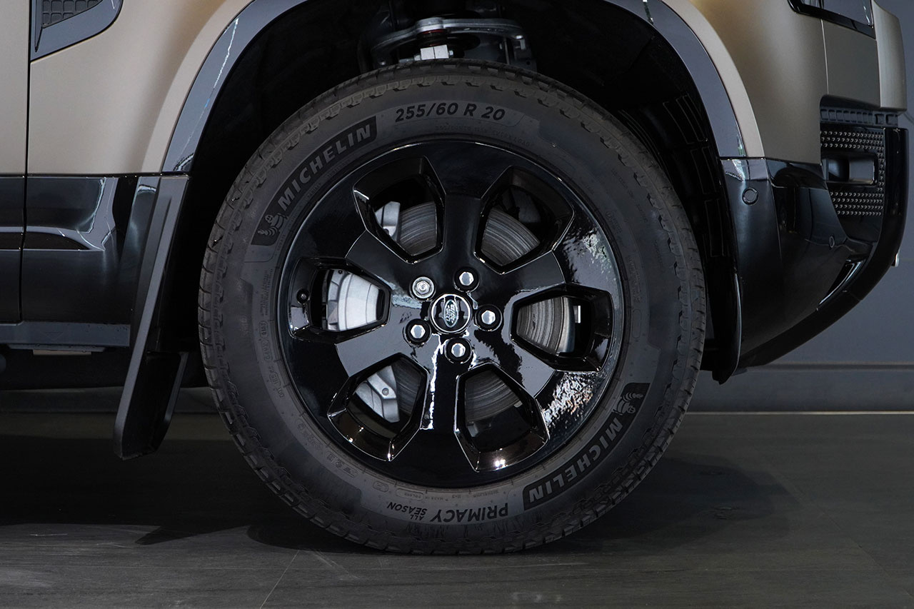 2025 Land Rover DEFENDER null