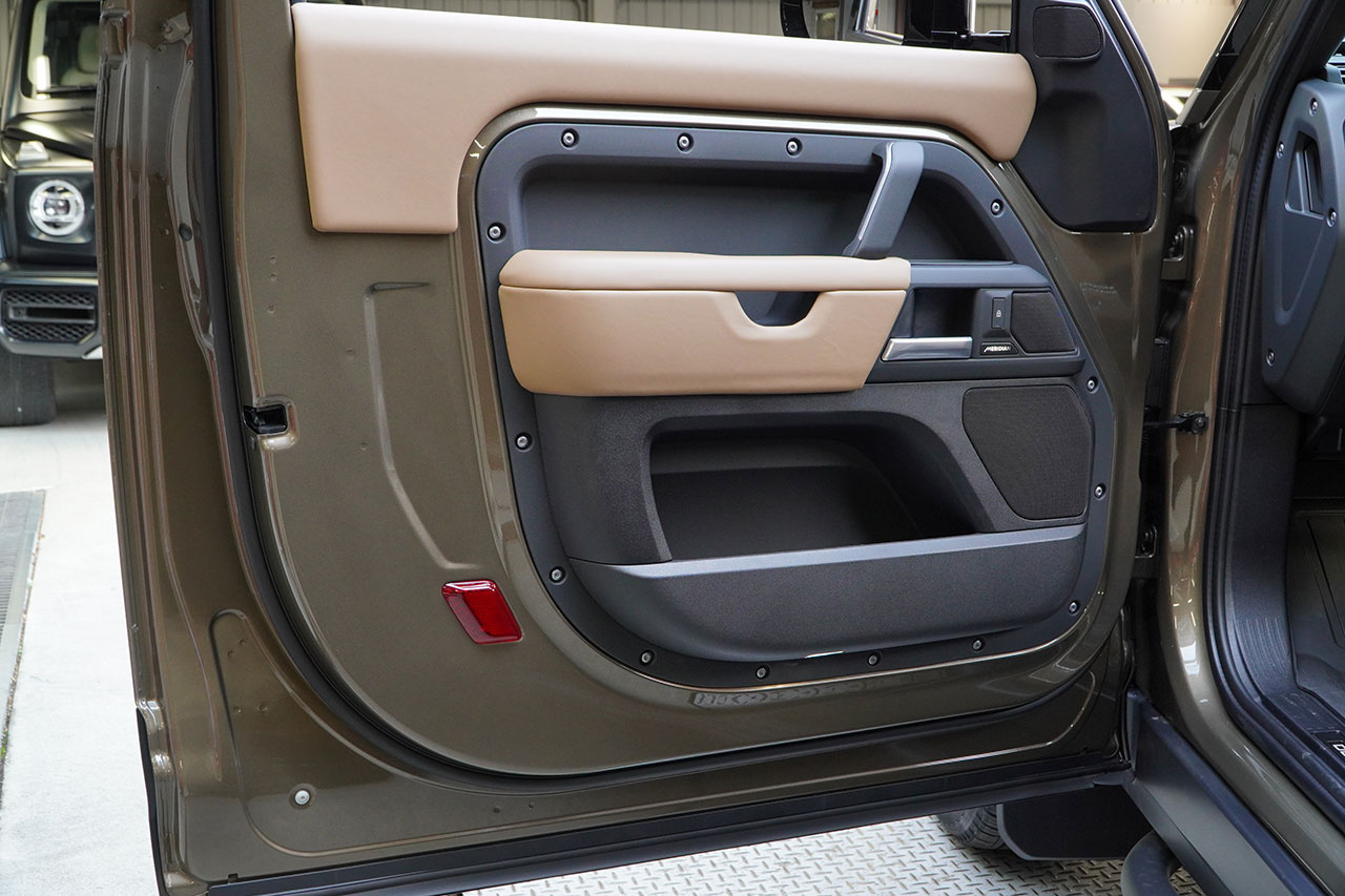 2025 Land Rover DEFENDER null