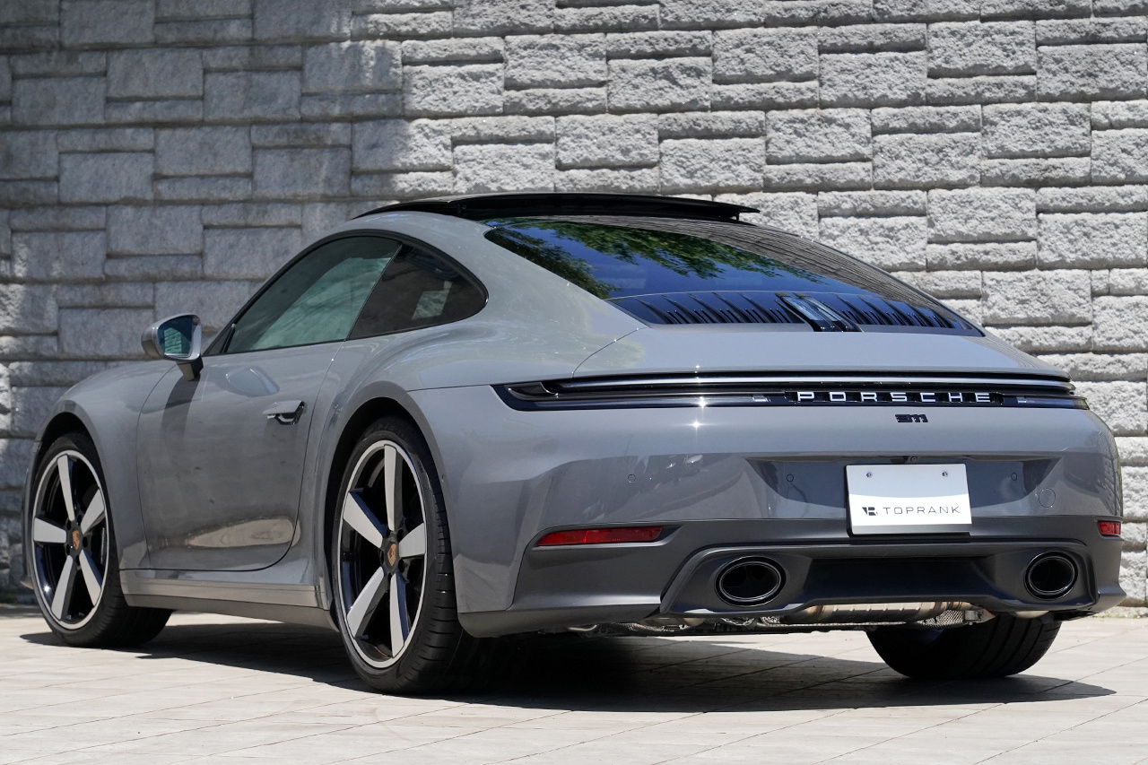 2025 Porsche 911 カレラ