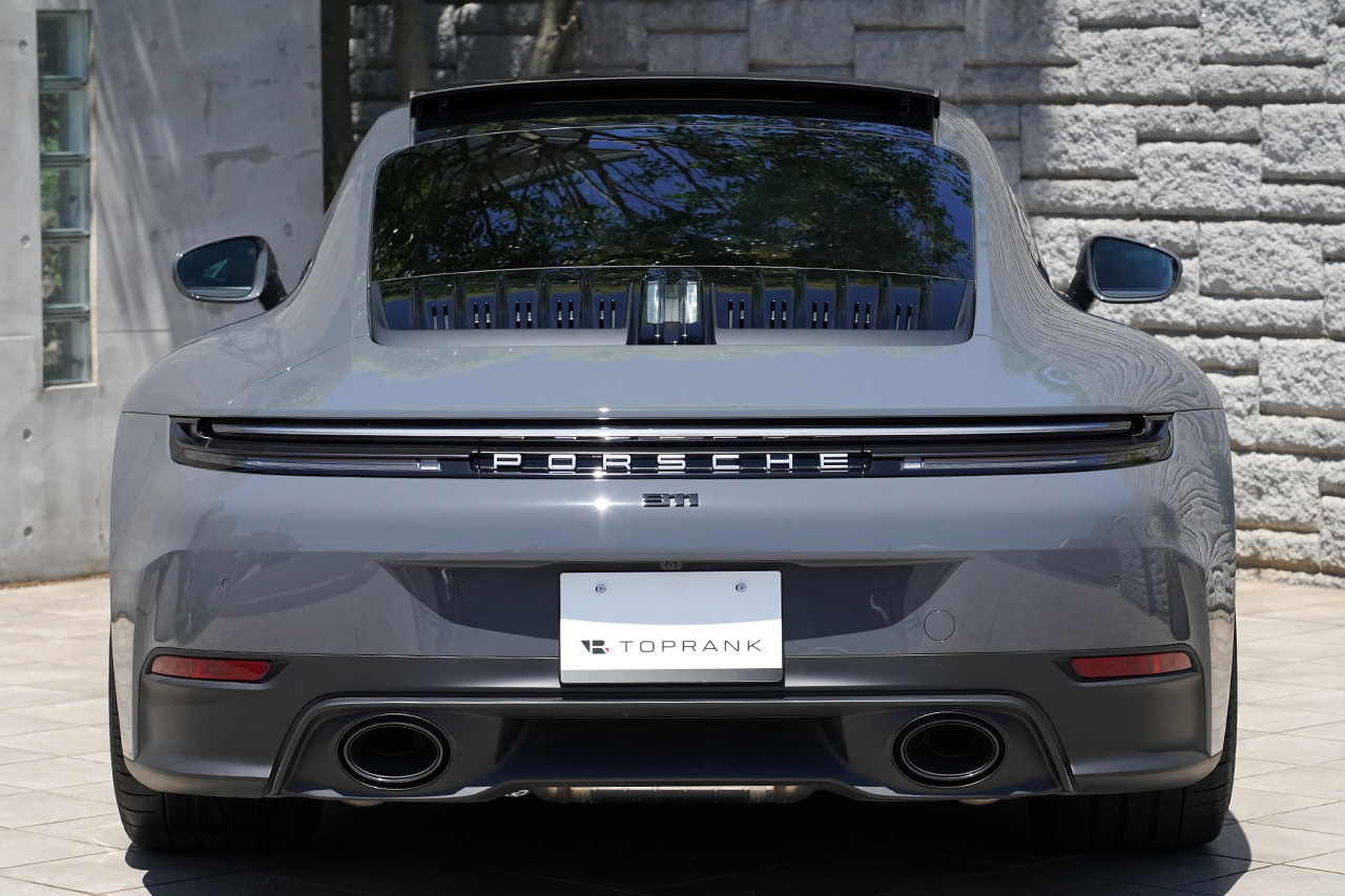 2025 Porsche 911 カレラ