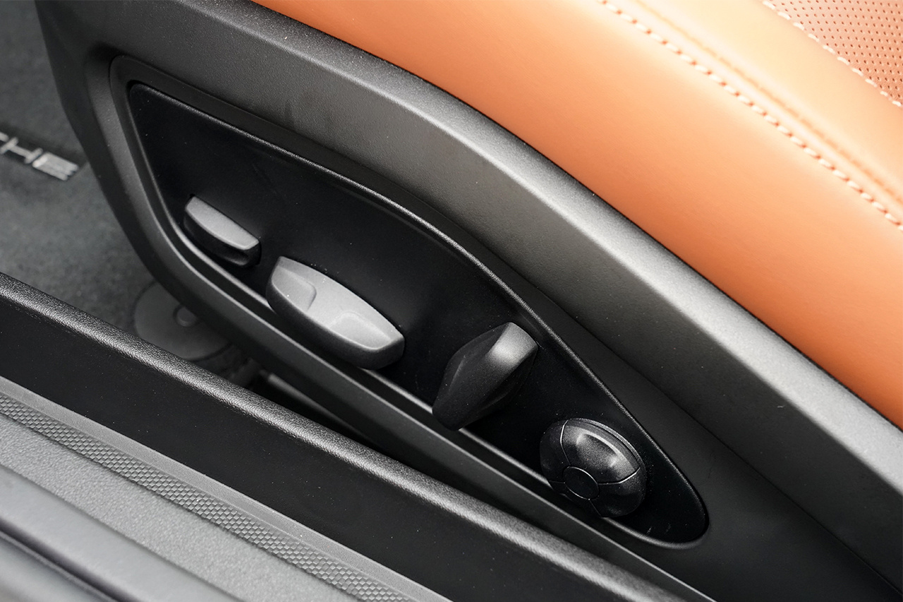2025 Porsche 911 カレラ