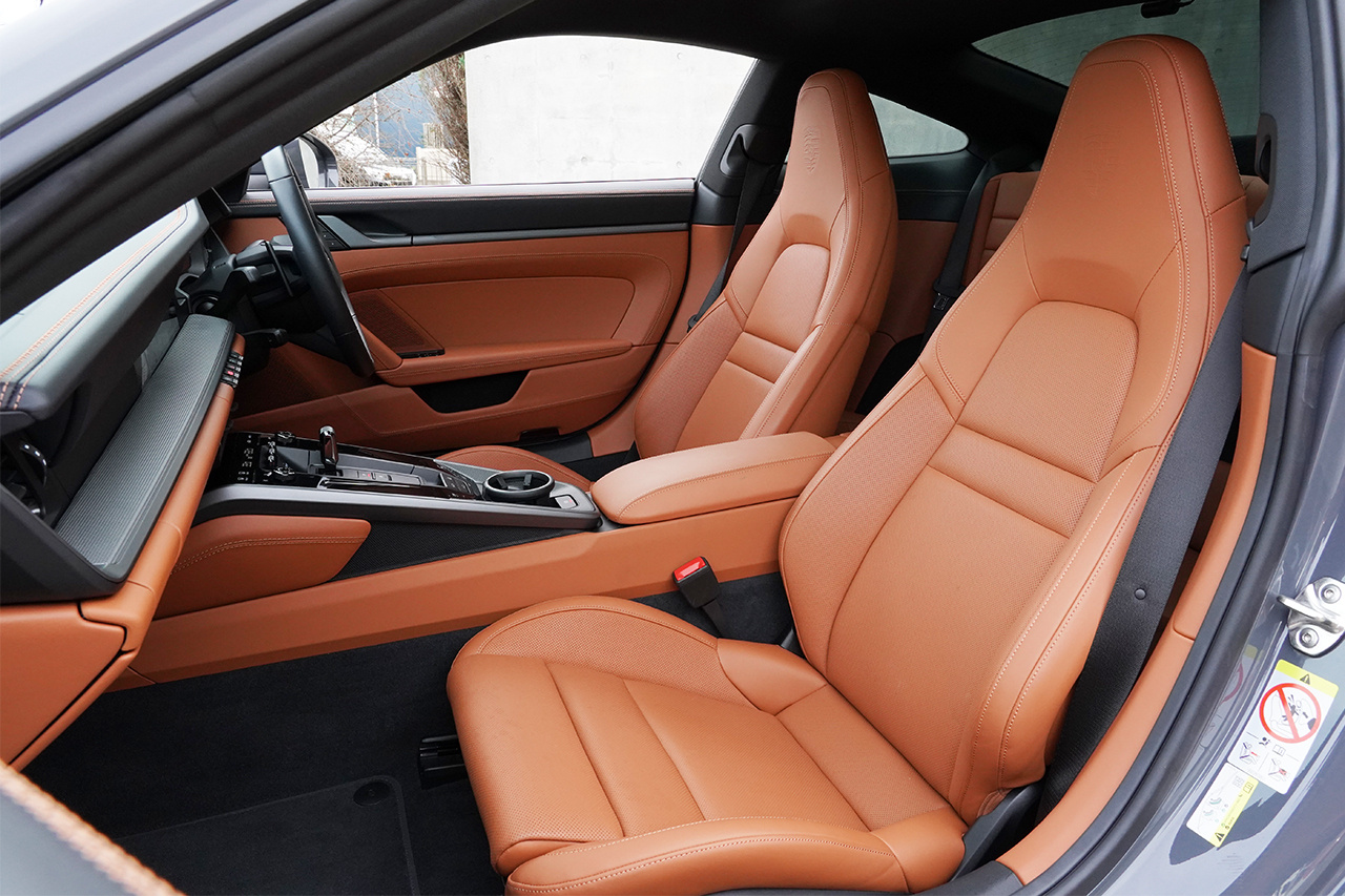 2025 Porsche 911 カレラ