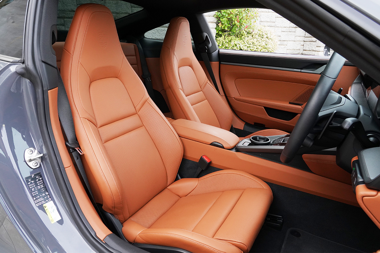 2025 Porsche 911 カレラ