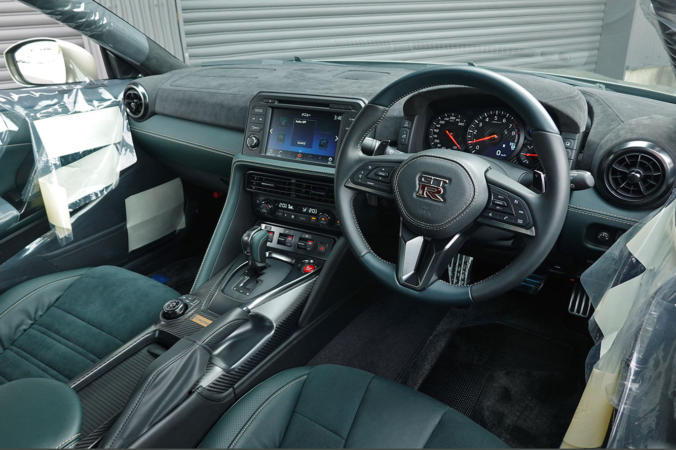 2025 Nissan GT-R R35 GT-R Premium Edition T-Spec, MY25, ONE OWNER, High-Precision Weight-Balanced Engine