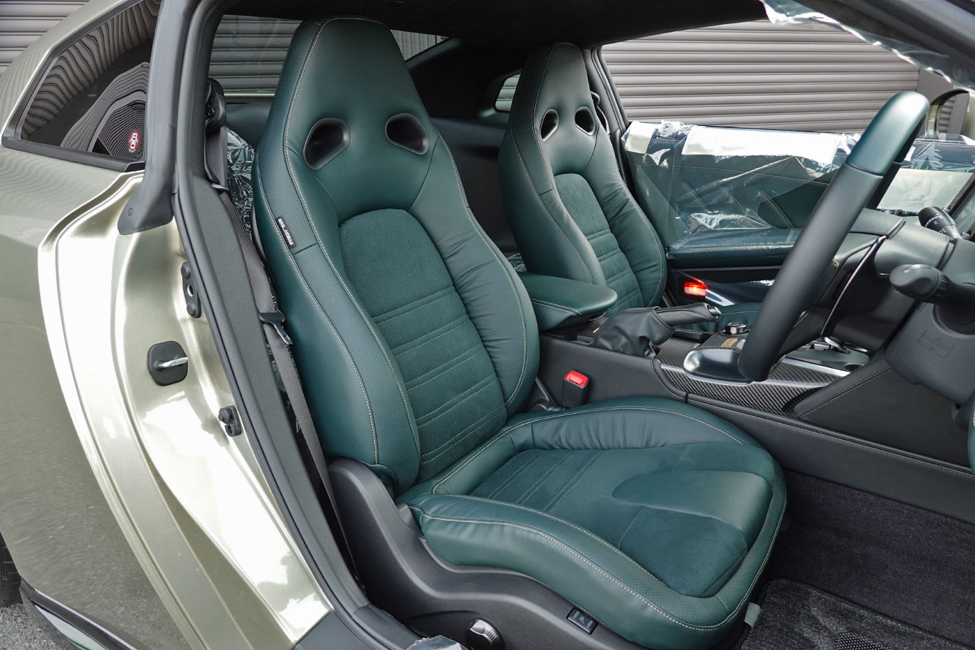 2025 Nissan GT-R R35 GT-R Premium Edition T-Spec, MY25, ONE OWNER, High-Precision Weight-Balanced Engine