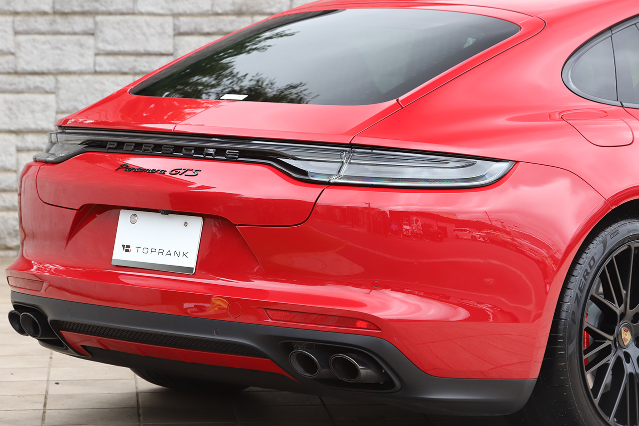 2021 Porsche PANAMERA 