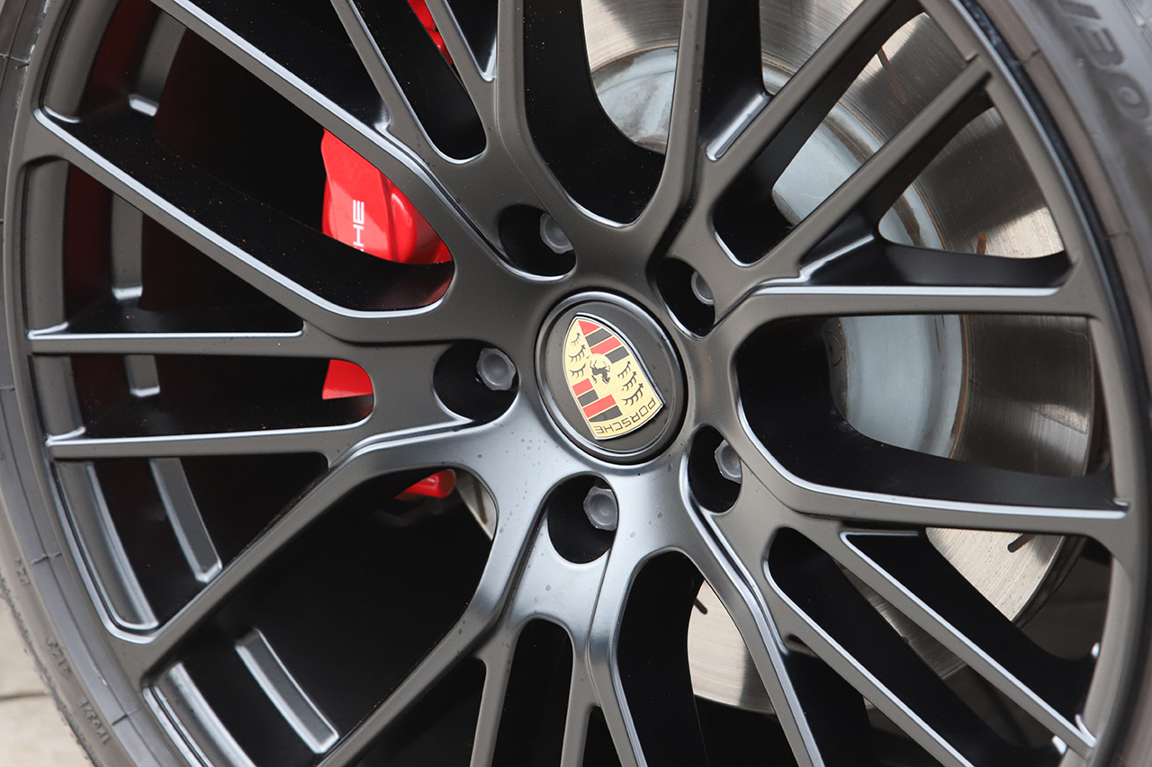 2021 Porsche PANAMERA 