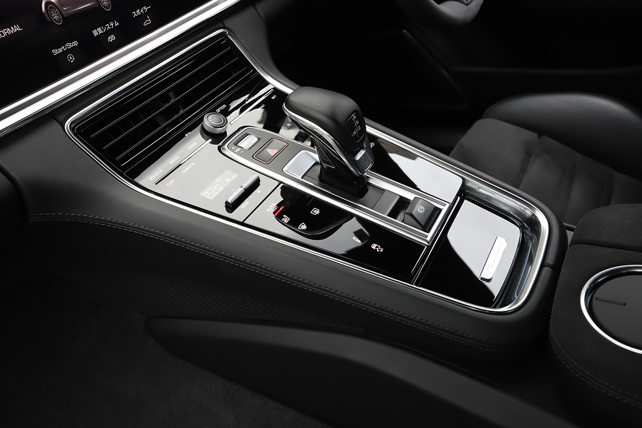 2021 Porsche PANAMERA 