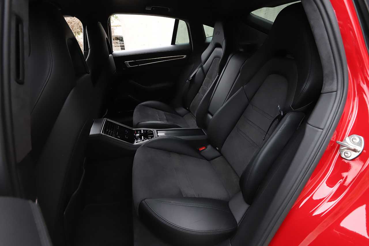 2021 Porsche PANAMERA 