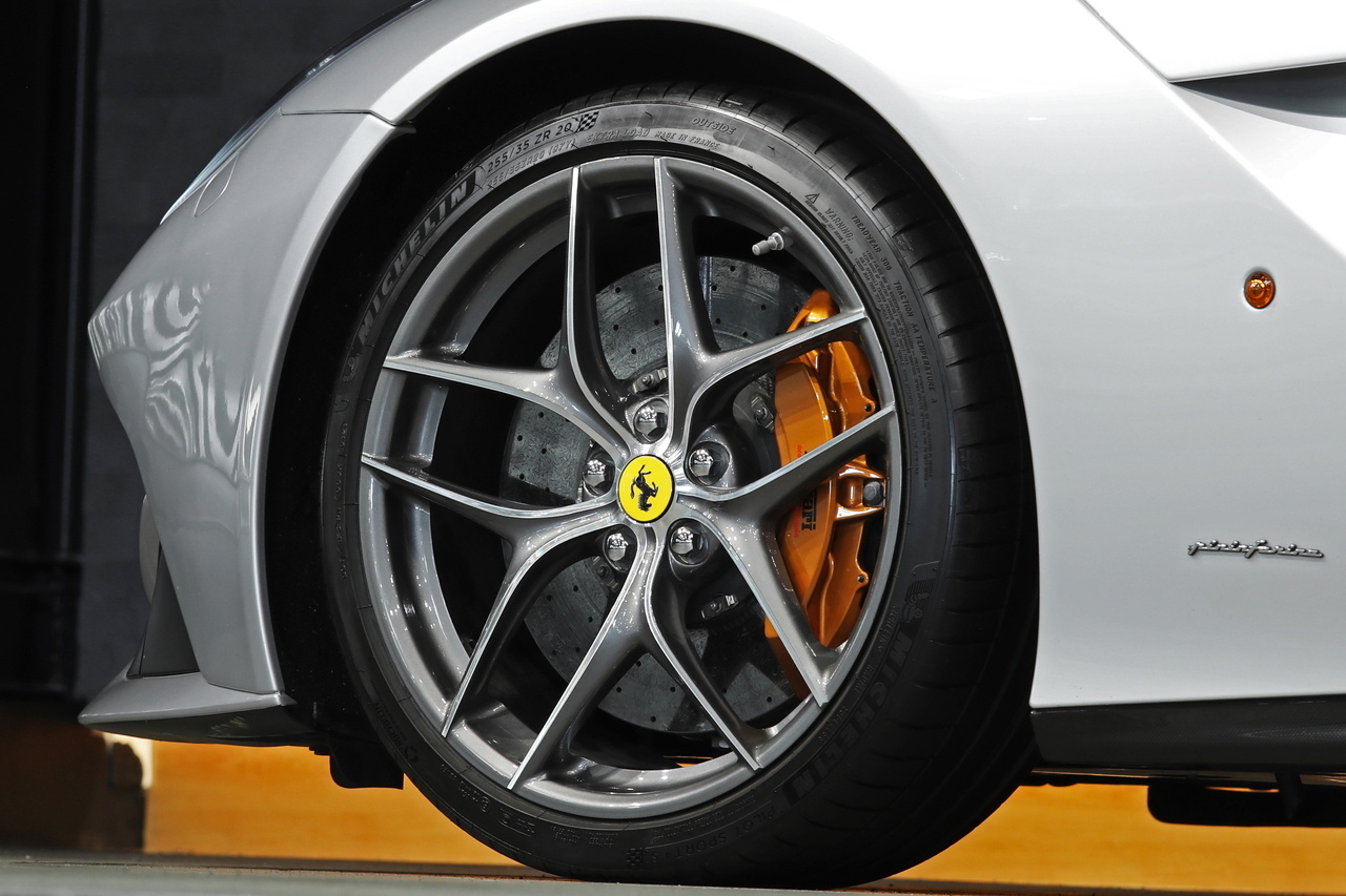 2013 Ferrari F12berlinetta null