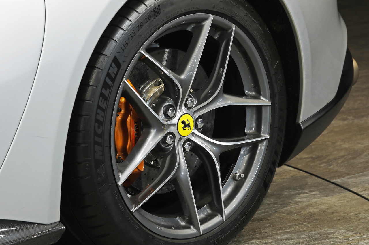 2013 Ferrari F12berlinetta null