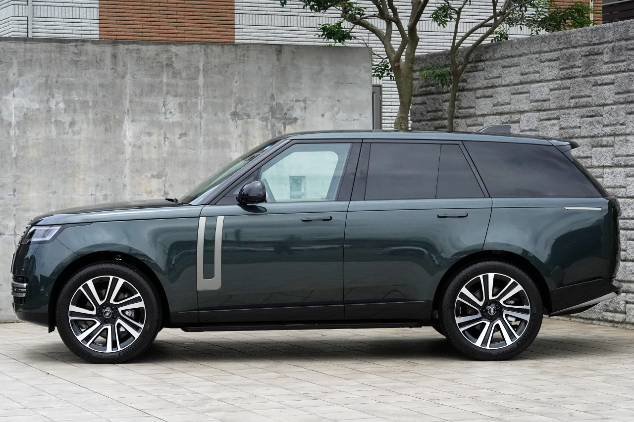 2025 Land Rover RANGE ROVER 