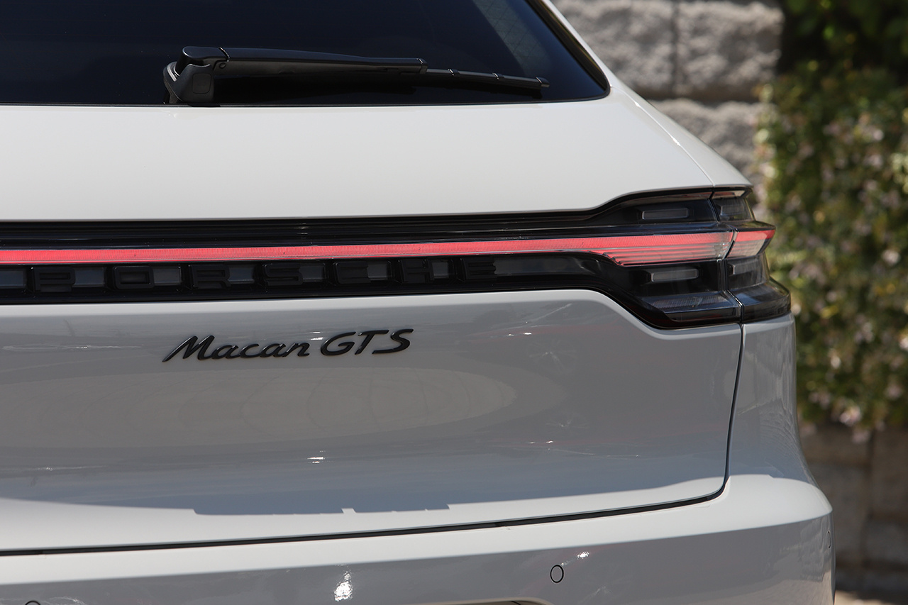 2020 Porsche MACAN 