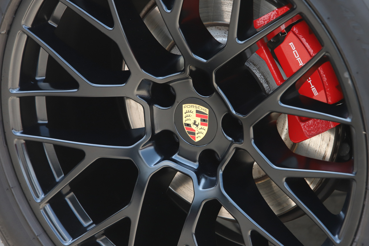 2020 Porsche MACAN 
