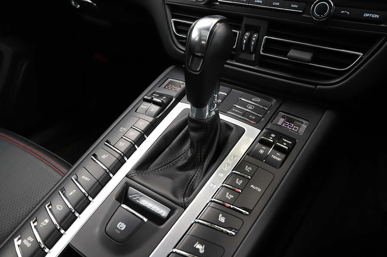 2020 Porsche MACAN 